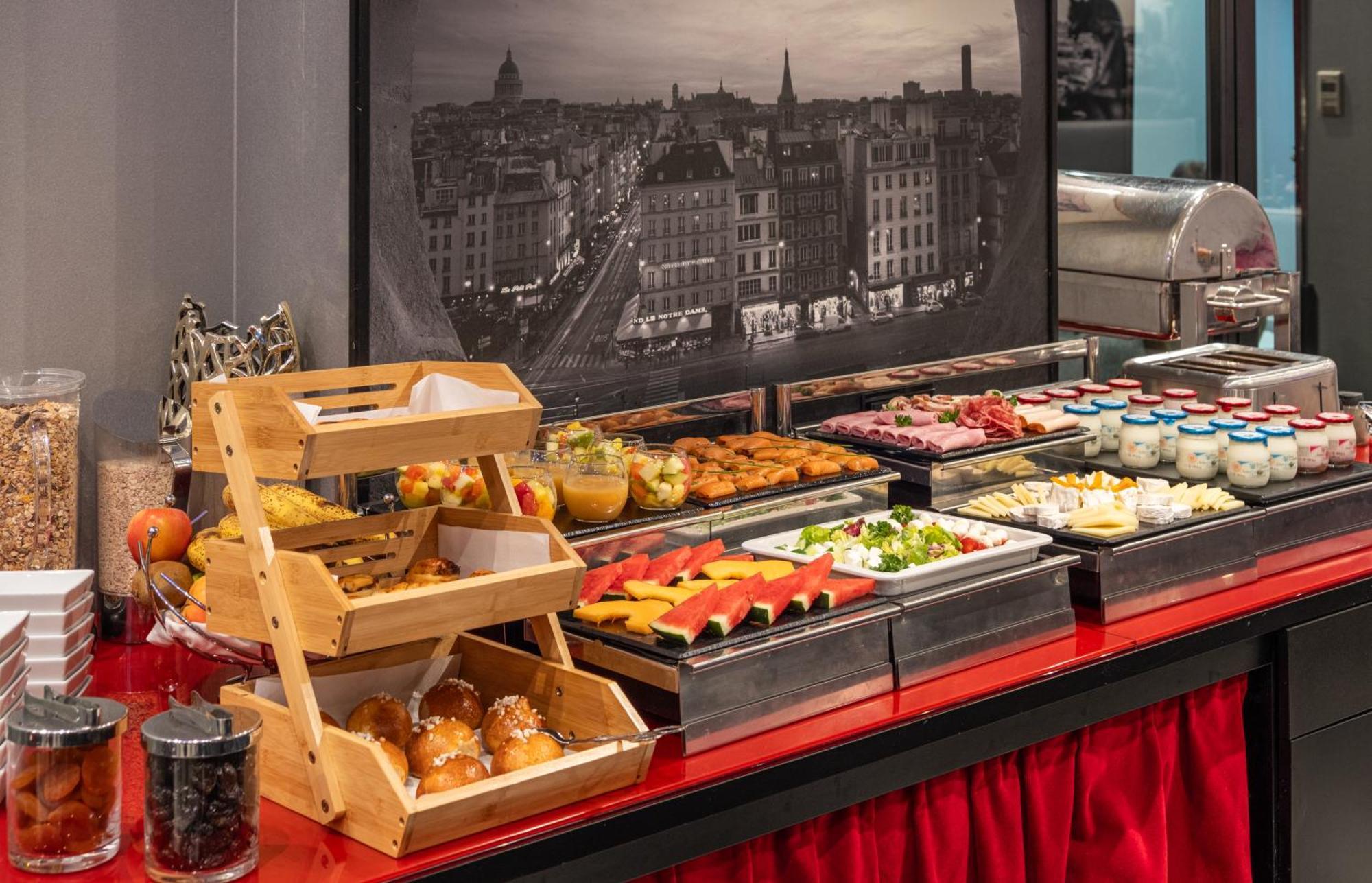 L'empire - Louvre 4* París